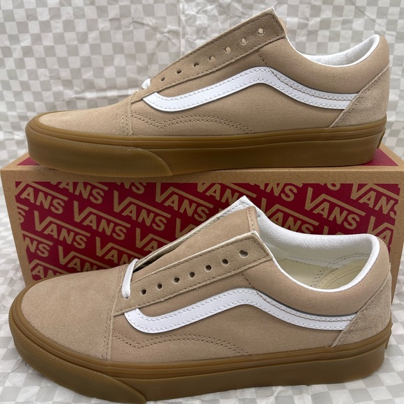 Vans Men's Beige and White Sneakers Old Skool
Sesame/Gum
VN0A38G1QA2 Sneakers - Picture 15 of 16